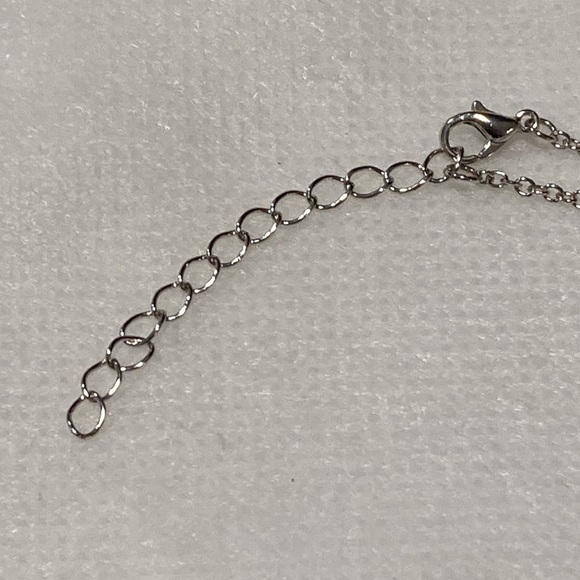 NWOT - Silvertone Flying Fish Necklace & Pendant - Picture 7 of 9